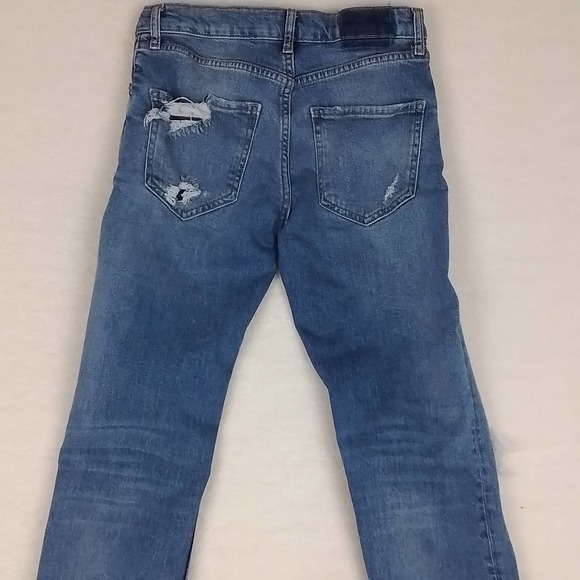 Zara Mid Rise Skinny Jeans Size 2 in Light Wash Denim w/ Distressing - Picture 11 of 13